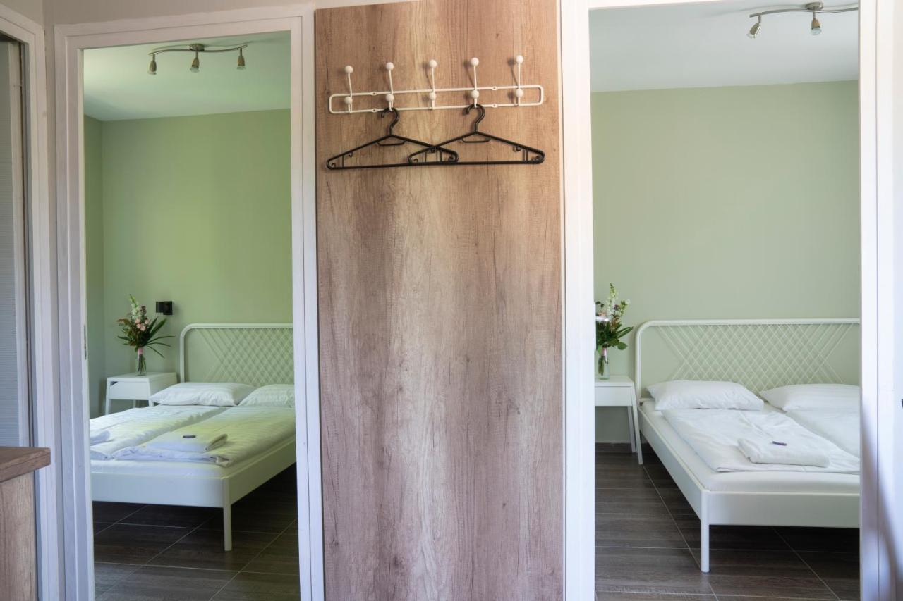 Tulipan Apartman Егер Екстериор снимка