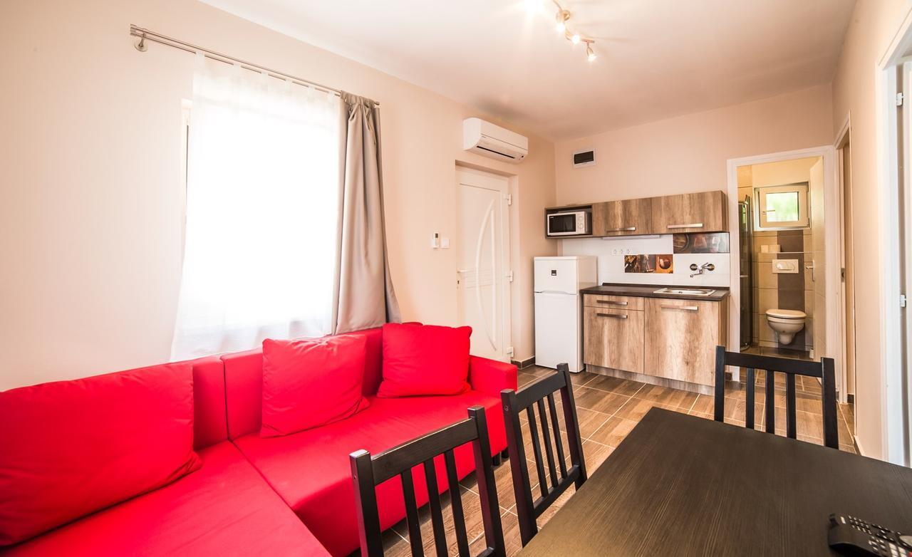 Tulipan Apartman Егер Екстериор снимка